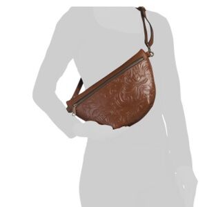 NWT Patricia Nash Leather Tinchi Convertible Bag - belt bag to crossbody